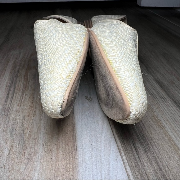 Isaac Mizrahi New York Tan / Cream Woven Pointed Toe Flats Women’s Size 6 - Picture 11 of 11